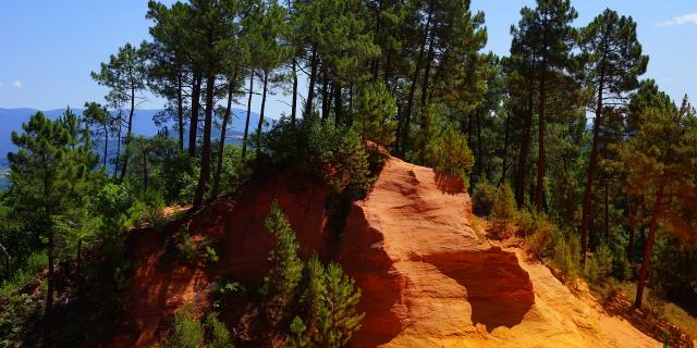 Ocher Rocks Vaucluse