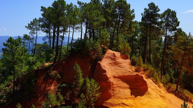 Ocher Rocks Vaucluse