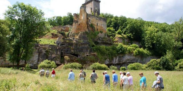 Black Perigord hiking