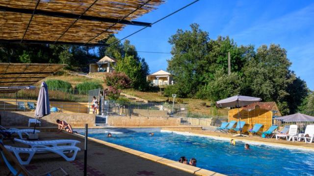 Piscine Au Creux Des Arbres