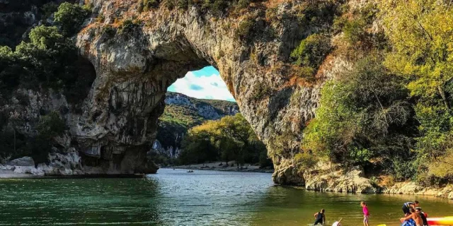 Location Gite Derniere Minute Auvergne Ardeche Vallon Pont Arc