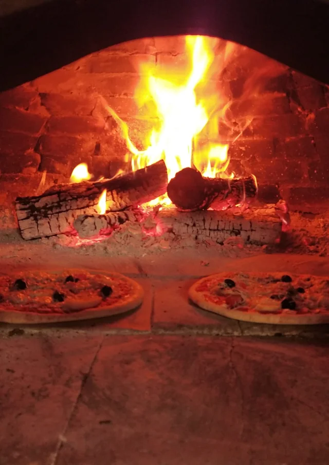 Location Gite Vacances Noel Tourisme Gastronomie Feu De Bois Pizzas