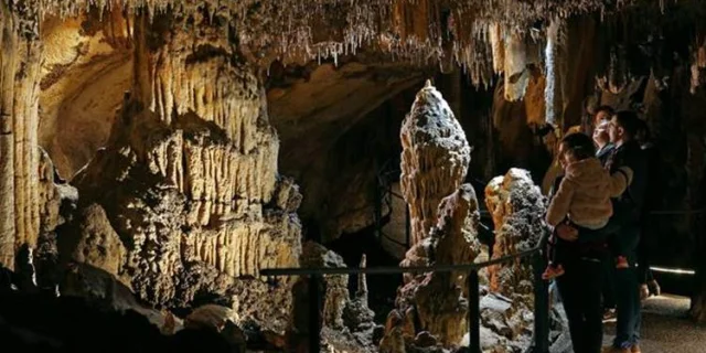 Location Gite Vacances Noel Tourisme Visite Grotte Famille Causse1