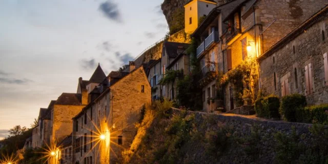 Location Gite Vacances Noel Tourisme Visite Nocturne Dordogne Village