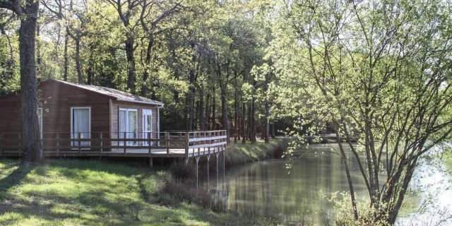 Gite De Peche Hebergement Deux Sevres Etang De Peche Heronniere Reduite