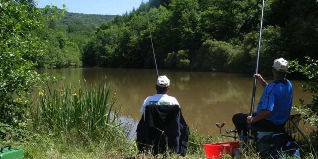 Gite De Peche Weekend Peche Entre Amis Location Etang Prive