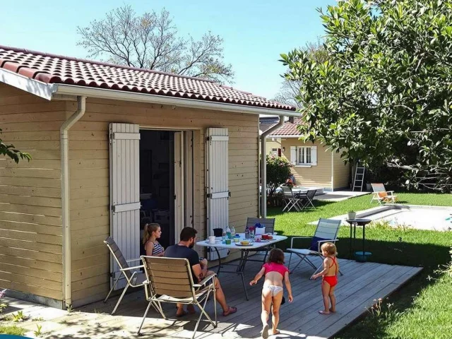 Location Vacances De Paques Gite France Avec Piscine Pour Famille 8