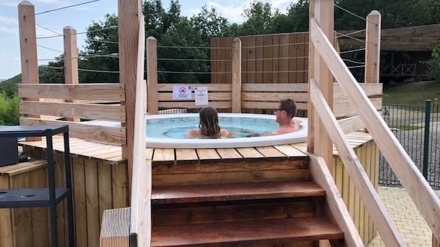 Gite Atypique Location Insolite Spa Jacuzzi Privatif 21